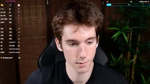 Snapshot of mark327645 chatting on November 2025 10:32:02 PM Mark online show from November 2025 10:32:02 PM