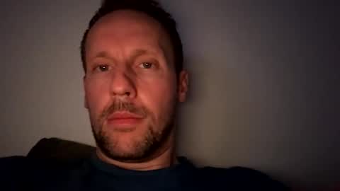 Snapshot of mark__39 chatting on November 2025 10:21:01 PM Mark online show from November 2025 10:21:01 PM