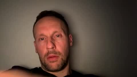 Snapshot of mark__39 chatting on November 2025 09:58:01 PM Mark online show from November 2025 09:58:01 PM