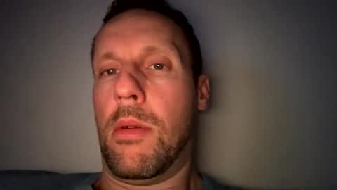 Snapshot of mark__39 chatting on December 2025 10:27:02 PM Mark online show from December 2025 10:27:02 PM