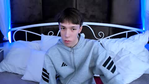 Mark online show from November 2025 10:48:01 AM