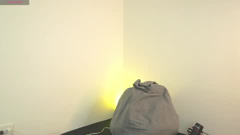 Snapshot of mark_broown_ chatting on April 2026 07:58:01 PM mark_broown_ online show from April 2026 07:58:01 PM