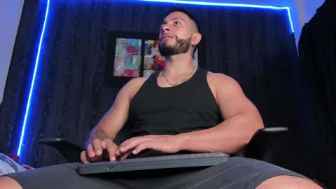 Snapshot of mark_buffet02 chatting on December 2024 02:28:01 PM Mark Buffet online show from December 2024 02:28:01 PM