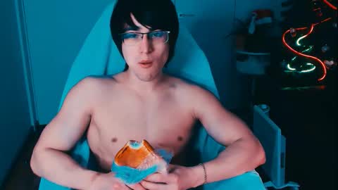 Snapshot of mark_piers chatting on December 2025 05:45:02 AM mark online show from December 2025 05:45:02 AM