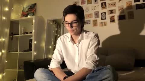 Mark online show from October 2025 03:44:01 PM