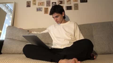 Mark online show from October 2025 12:06:02 PM