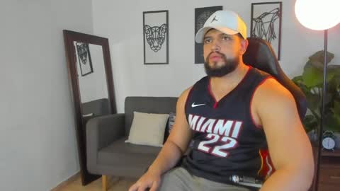 mark_x23 online show from April 2026 01:48:01 AM