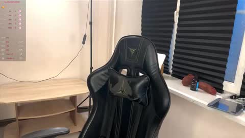 Mark online show from December 2025 02:02:02 PM