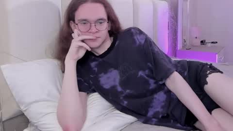 Mark online show from November 2025 10:25:02 AM