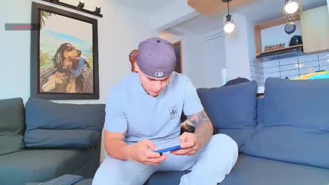 Sebastian online show from October 2025 07:40:01 PM