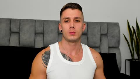 Snapshot of marks_saenz chatting on January 2025 11:43:01 PM 50 OFF TODAY PM para colaboraciones online show from January 2025 11:43:01 PM