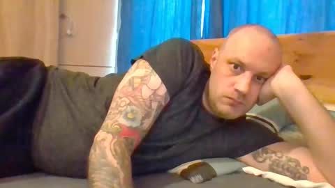 markus_7 online show from December 2025 11:49:02 AM