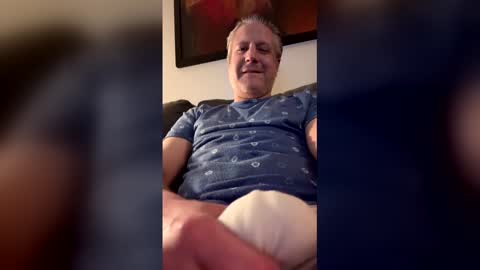 Snapshot of marky222111670484 chatting on May 2026 10:42:01 AM marky222111670484 online show from May 2026 10:42:01 AM
