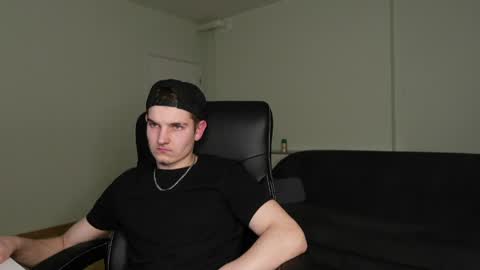 Snapshot of markymark_k chatting on April 2026 06:37:01 PM Marky mark online show from April 2026 06:37:01 PM