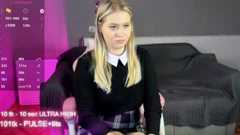 Snapshot of marmel199 chatting on December 2024 05:29:02 PM Liza online show from December 2024 05:29:02 PM