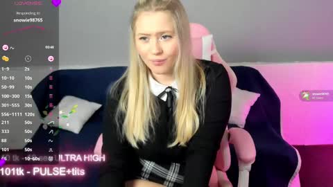 Snapshot of marmel199 chatting on January 2025 08:26:02 PM Liza online show from January 2025 08:26:02 PM