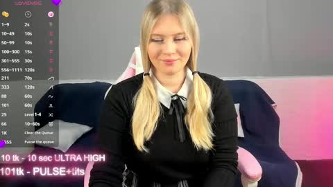 Snapshot of marmel199 chatting on February 2025 09:49:02 PM Liza online show from February 2025 09:49:02 PM