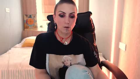 maromiassecret online show from July 2026 11:01:02 AM