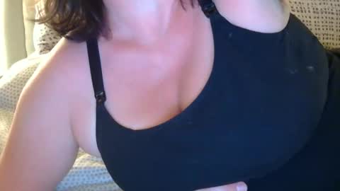 Jess and Nick online show from June 2026 03:54:02 AM