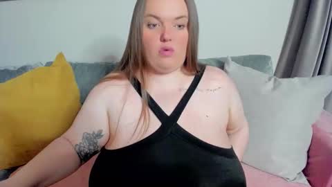 Snapshot of marry_girl chatting on October 2025 07:03:01 PM Mary online show from October 2025 07:03:01 PM