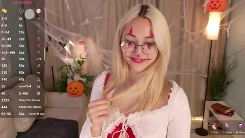 Snapshot of marrysharpii chatting on October 2025 09:16:02 PM Karina online show from October 2025 09:16:02 PM