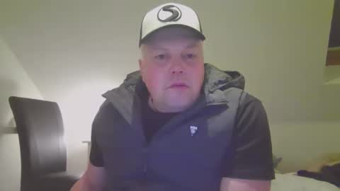 mars0481 online show from November 2025 10:14:02 PM