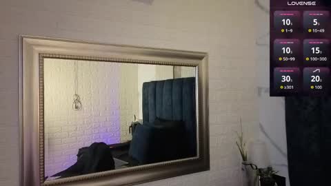 marscarlett online show from May 2026 11:39:01 AM
