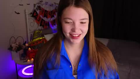 Snapshot of marshmelany chatting on October 2025 01:28:01 AM marshmelany online show from October 2025 01:28:01 AM