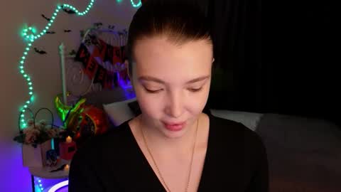 Snapshot of marshmelany chatting on November 2025 01:30:02 AM marshmelany online show from November 2025 01:30:02 AM