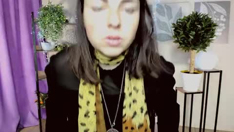 martaedams online show from April 2026 06:00:02 AM