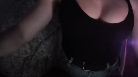 Snapshot of martamoontrans chatting on December 2024 05:15:02 AM martamoontrans online show from December 2024 05:15:02 AM