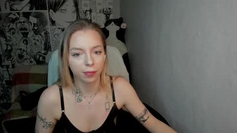 Snapshot of martha_cameron chatting on January 2025 01:27:01 AM Martha Cameron online show from January 2025 01:27:01 AM