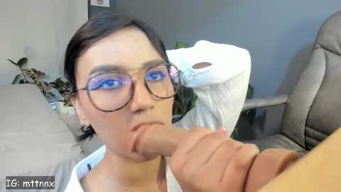 Snapshot of martiiinaa_ chatting on November 2025 06:17:01 PM Martina online show from November 2025 06:17:01 PM