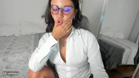 Snapshot of martiiinaa_ chatting on June 2026 03:44:01 AM Martina online show from June 2026 03:44:01 AM