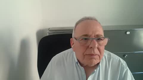 Snapshot of martin_1947 chatting on May 2026 05:31:02 PM martin_1947 online show from May 2026 05:31:02 PM
