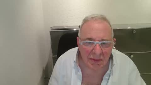 Snapshot of martin_1947 chatting on May 2026 08:46:01 PM martin_1947 online show from May 2026 08:46:01 PM