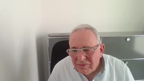 Snapshot of martin_1947 chatting on May 2026 01:50:02 PM martin_1947 online show from May 2026 01:50:02 PM