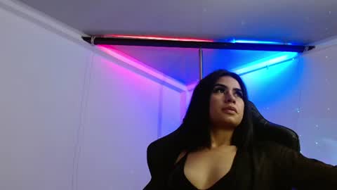 100 explicit here. follow  online show from June 2026 12:32:02 AM