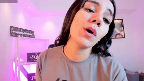 Snapshot of martina_mancinii chatting on April 2026 02:24:01 PM Martina online show from April 2026 02:24:01 PM
