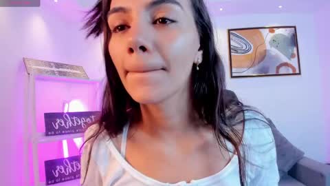 Snapshot of martina_mancinii chatting on May 2026 12:24:01 PM Martina online show from May 2026 12:24:01 PM