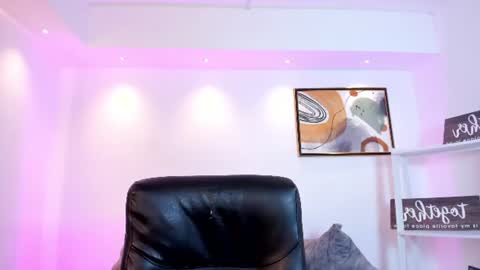 Martina online show from July 2026 12:30:01 PM