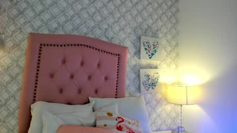 Snapshot of martina_rivera_ chatting on April 2026 12:01:01 PM Martina online show from April 2026 12:01:01 PM