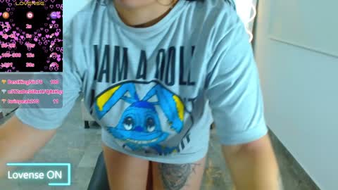 Hey im martina online show from January 2025 09:15:01 AM