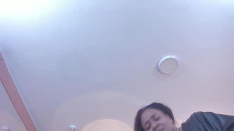 martina touss  online show from December 2025 01:24:02 AM