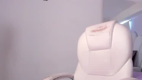 martinaa_roberts online show from July 2026 05:39:02 PM