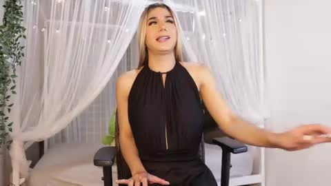 martinaa_rose online show from June 2026 12:35:01 PM