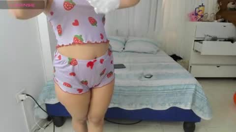 Snapshot of martinarossi chatting on June 2026 03:02:01 PM ... ... online show from June 2026 03:02:01 PM