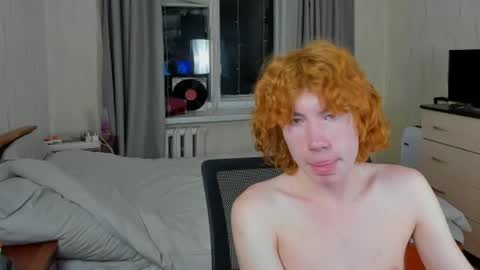 martintw_17 online show from May 2026 05:41:01 PM