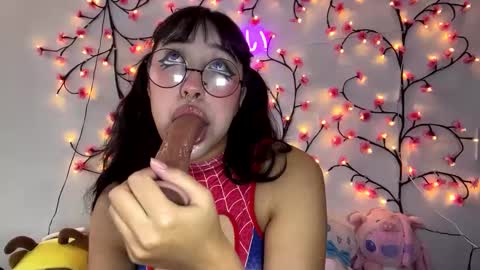 Snapshot of maru__chan chatting on October 2025 09:34:02 PM Maru online show from October 2025 09:34:02 PM