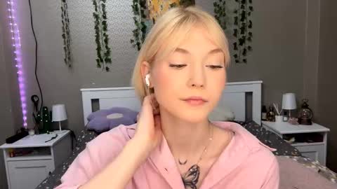 Snapshot of marvawillinghurst chatting on February 2026 12:08:01 PM Lisa online show from February 2026 12:08:01 PM